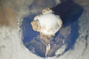 Dünyanın en güzel yerlerini uzaydan görün. Kasırga ve volkan patlamalarını da